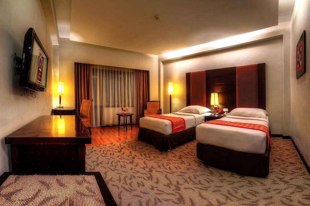 פדאנג Pangeran Beach Hotel מראה חיצוני תמונה